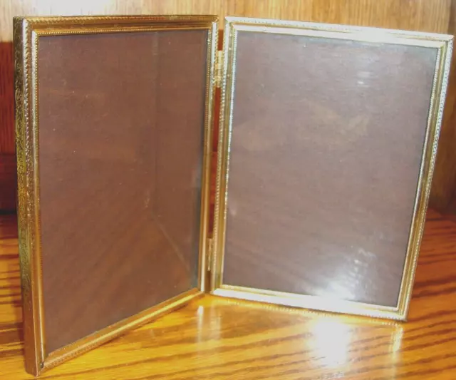 PHOTO FRAME Vtg 1970's Bi-Fold Gold-Tone Metal Ornate~Two 5"x7" Pictures  711