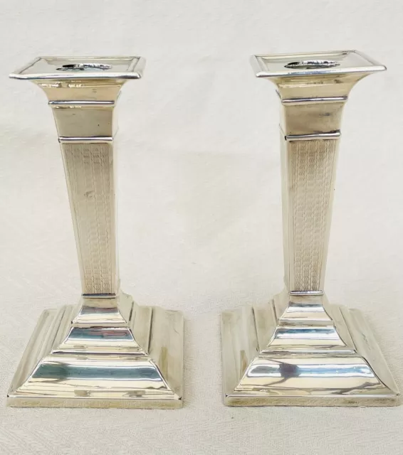 COPPIA CANDELABRI ARGENTO STERLING (13cm) - Henry Matthews, Birmingham, 1911