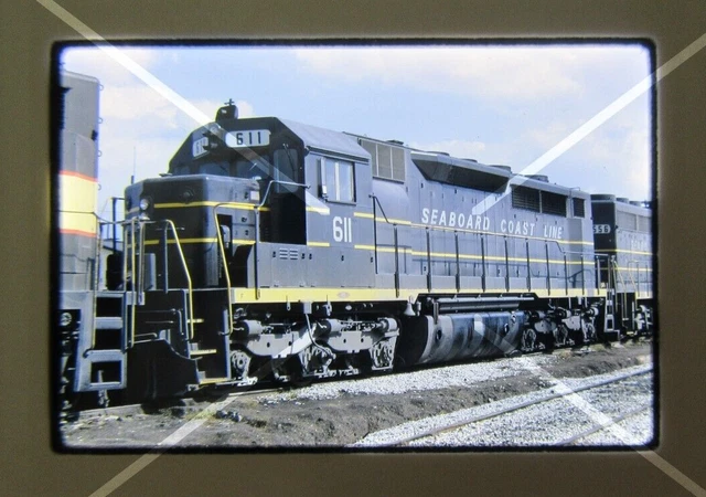 Original '70 Kodachrome Slide SCL Seaboard Coast Line 611 SDP35 Atlanta    40N30