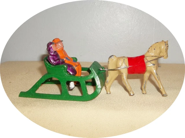 L243 ~Rather Rare~ Tan Horse Pulling A Sleigh With Man & Lady  ~ Barclay /Manoil