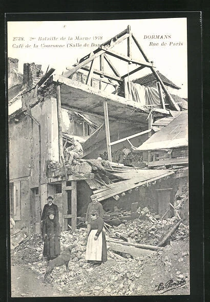 CPA Dormans, Rue de Paris, 2. 1918 Battle of the Marne, Cafe de la Courconne
