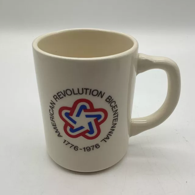 American Revolution Bicentennial 1776 1976 Cups 8 oz Red White Blue Vintage NOS