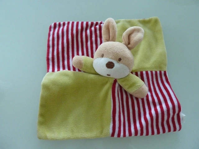 47- Doudou Plat Maxita Lapin  Vert Rouge Raye Blanc Carre - Excellent Etat