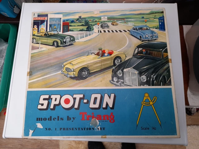 Miniature SPOT-ON TRI-ANG 1/42 - Bentley 4.5 L Suralimentée - Réf 263 - Vert