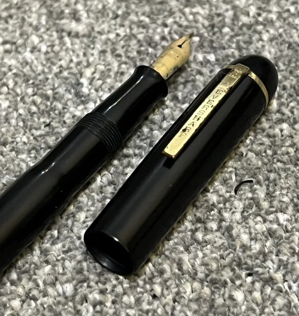 Eversharp Skyline Fountain Pen-Black-Gold Trim.