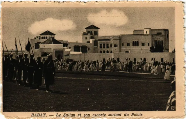 CPA AK MAROC RABAT - Le Sultan et son escort sortant du palais (219681)