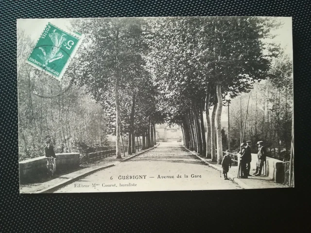 CPA 58 GUERIGNY - Avenue de la Gare