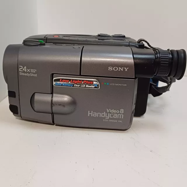 Sony CCD-TRV40E Video8 Handycam LCD Monitor Video Camera Caméscope *** DEFECTIVE 2