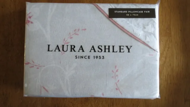 Bnwt Laura Ashley Eva Brushed Cotton Flannel Standard Pair Of Pillowcases
