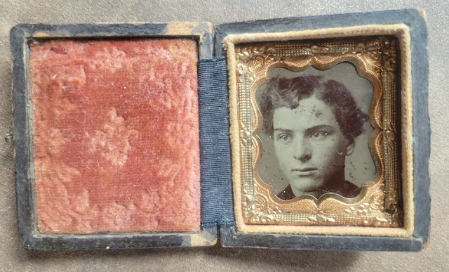 Antique Vintage Young Man Tintype Tin Type Photo w Leather Frame Case  1.75"x2"
