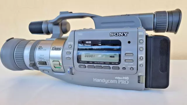 Sony Handycam PRO  CCD-VX1E VideoHi8 ottime condizioni per amatori Garanzia 60gg 2