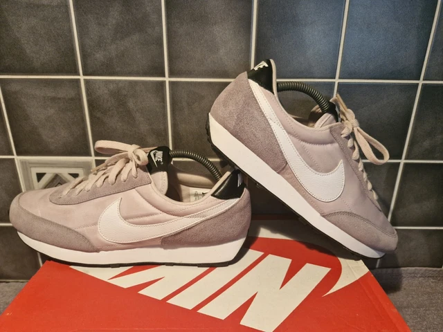 Nike Daybreak Praline Volt (Women's)