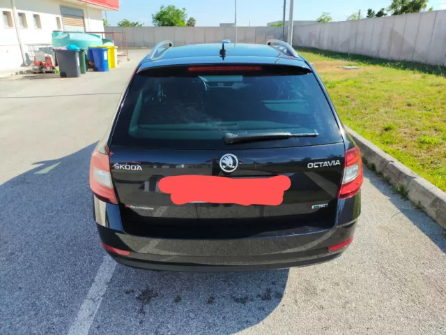 Auto Skoda Octavia wagon metano 2017 3