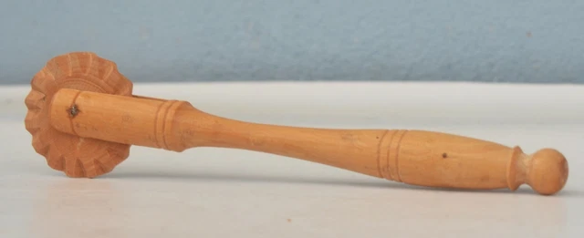 Antique 19th Century French Wooden Pie Crimper Cutter Wheel