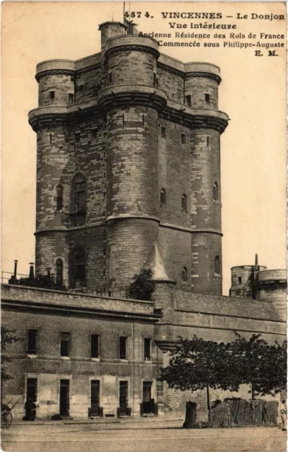 CPA Vincennes Le Donjon vue interieure (1346914)