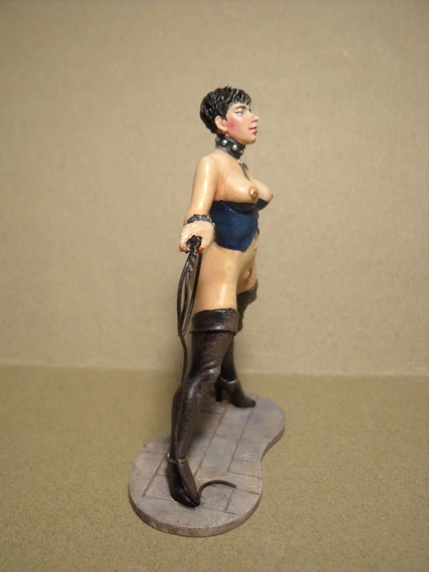 Figurine 1/18 SUMATI VROOM Non Peinte – Résine – Pour Diorama Autoart Minichamps Norev