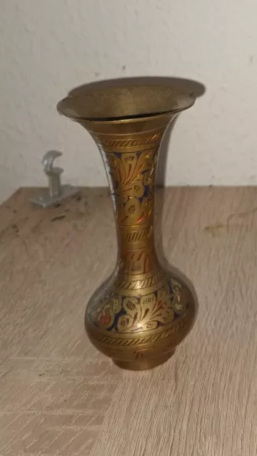 Alte Indische Vase aus Messing