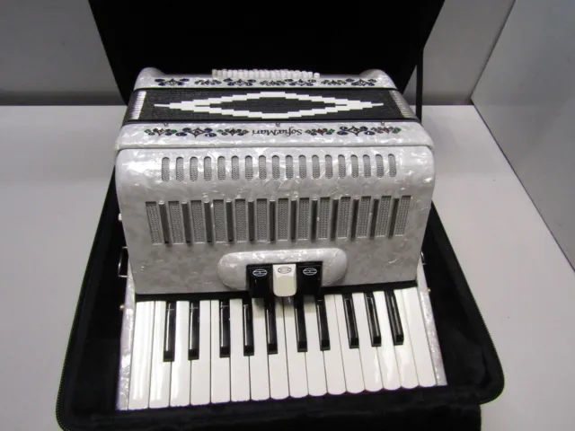 SofiaMari SM-2648 26 Piano 48 Bass Accordion - White Pearl