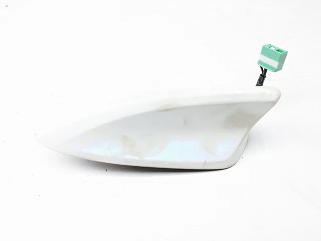 Antenna Decorativa A Pinna Di Squalo Per Auto | Bianca Con Nastro Adesivo | Design Moderno E Facile Da Montare | Solo Estetica