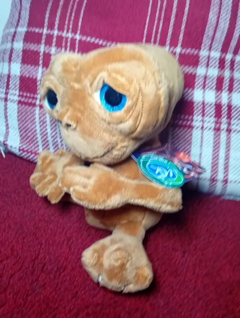 E.T. The Extra-Terrestrial 24cm Tall  Soft Plush Toy NEW With Tags 2