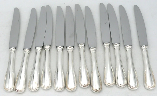 Ercuis Perles Acanthe, 12 couteaux de table, métal argenté, excellent état.
