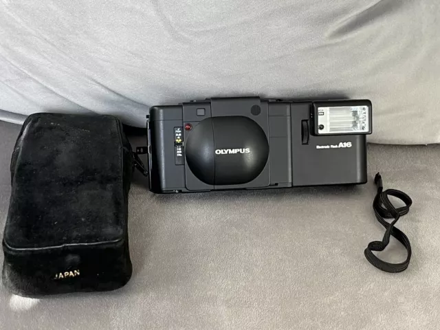 OLYMPUS XA 2.8/35mm With A16 Flash - Very Rare With The A16 Flash - Pristine