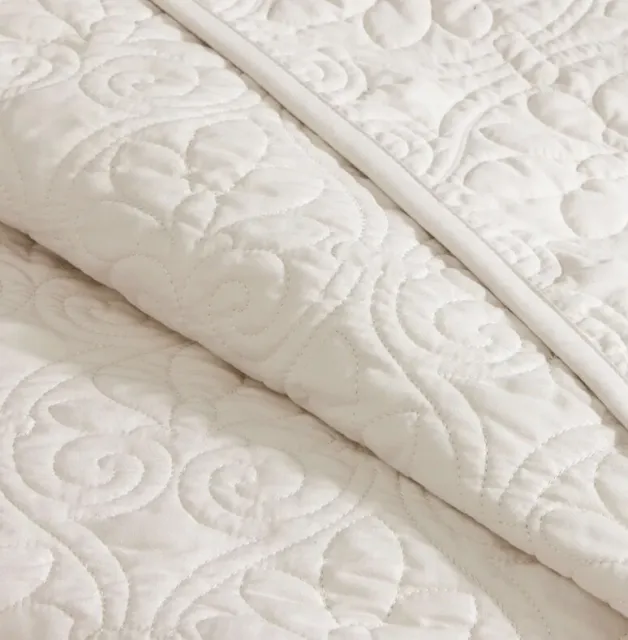 IVORY MATELASSE 3p King QUILT SET : CREAM MEDALLION COTTON FILL COTTAGE COVERLET