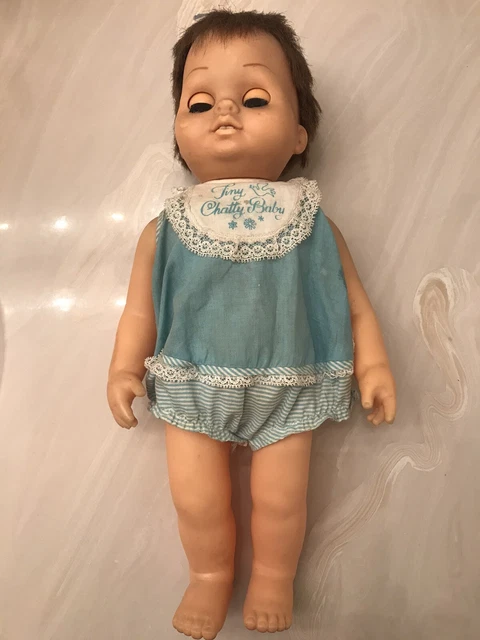 Tiny Chatty Cathy Baby Doll Pull String Brunette rooted hair Original outfit
