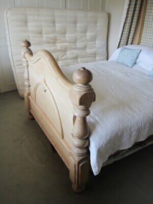 Antique pine half tester 4' 6" ( 137 cm ) bed. 4