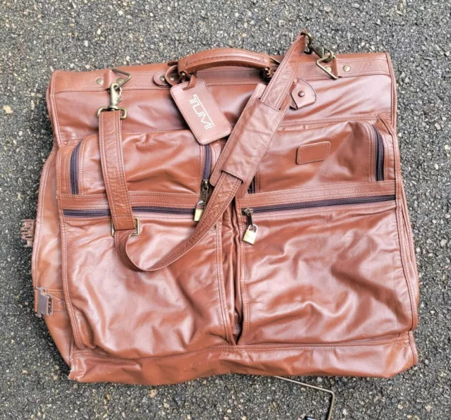 TUMI Carry-On Garment Bag 100% Genuine Leather Brown Tan Napa Bi Fold Full size