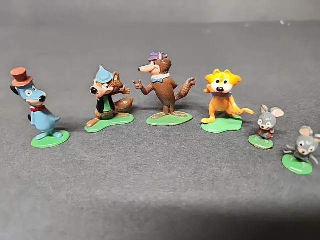 Vintage 1961 Marx ?? Huckleberry Hound Set of 6 Pixie & Dixie Figures