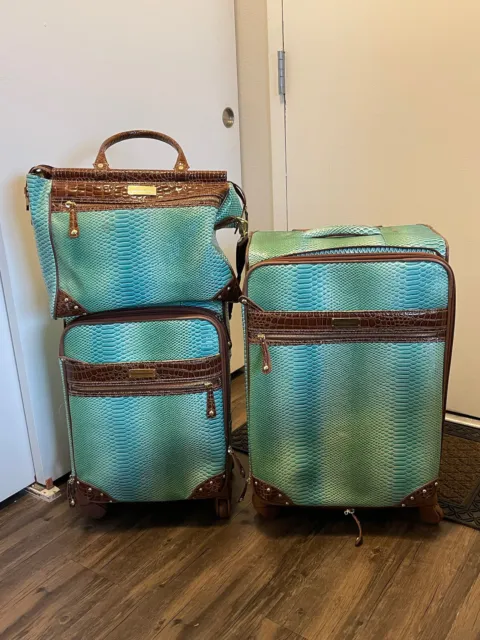 Samantha Brown Luggage set
