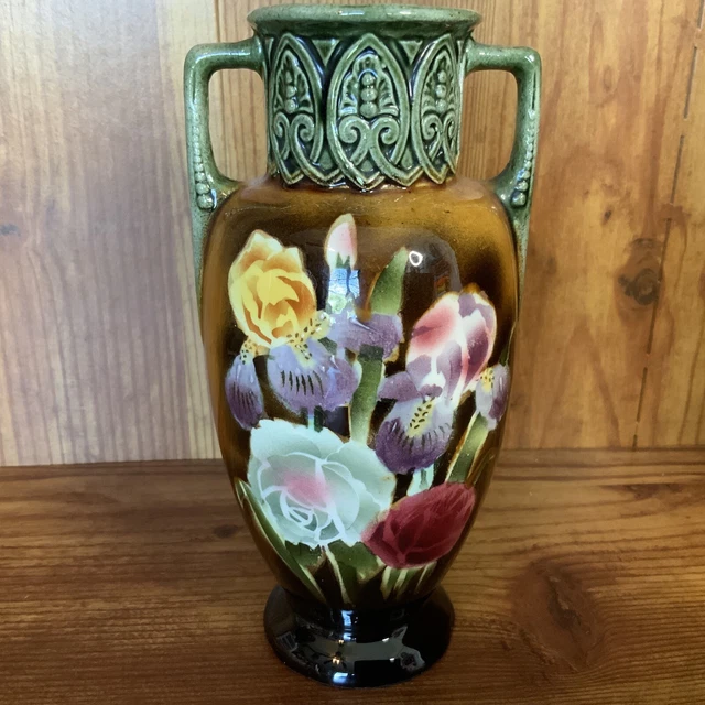 Art Nouveau Czech Majolica Art Pottery Vase Spritzdekor Airbrush Decoration 7 in