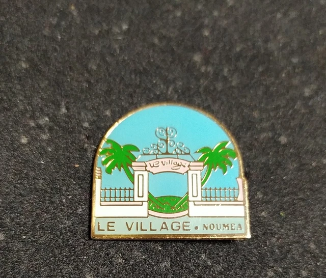 Lot de 19 pin's Football - Collection