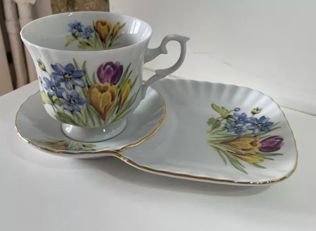 Tasse A The Et Sous Tasse Style Porcelaine Anglaise Decors Fleurs Crocus Teatime