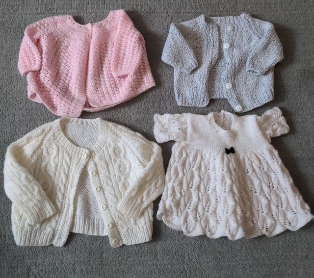 Pacchetto cardigan bambine 0-3-6 mesi + carichi a maglia fatti a mano