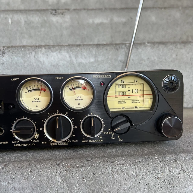 昭和レトロ 東芝 ACTAS RT-8400S 通電確認・ラジオ受信 ラジカセ 昭和