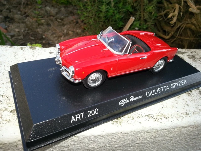 Alfa Romeo Giulietta Spyder 1955 Rouge - Metosul 1:43 - Miniature Moulée