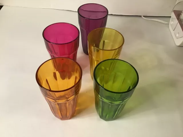 https://www.picclickimg.com/rTAAAOSwuINlH-bb/set-of-5-colored-drinking-glasses-8-oz.webp