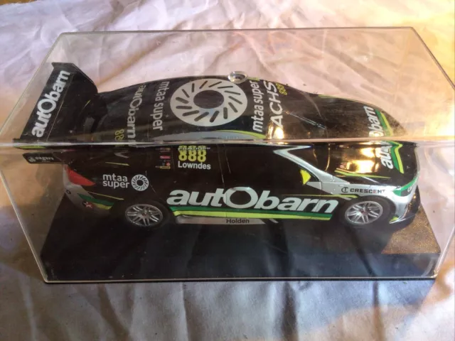 Scalextric Slot Car Zb Commodore triple eight Autobarn Lowndes car