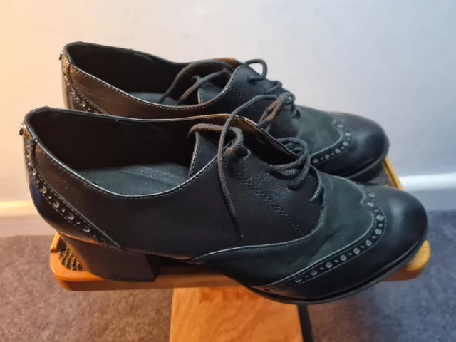 CHAUSSURES À LACETS à talons talons BNWOB pour femmes Geox Respira noir