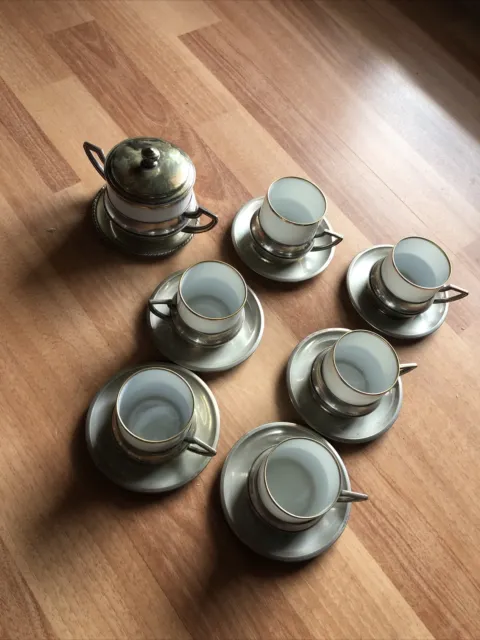 https://www.picclickimg.com/rTIAAOSwYMlljYl4/Service-6-coffee-cups-Bavarian-porcelain-and.webp