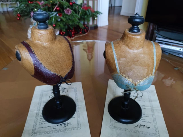 UNE PAIRE DE SCULPTURES de BUSTES  Mannequins par KITTIE MARKUS
