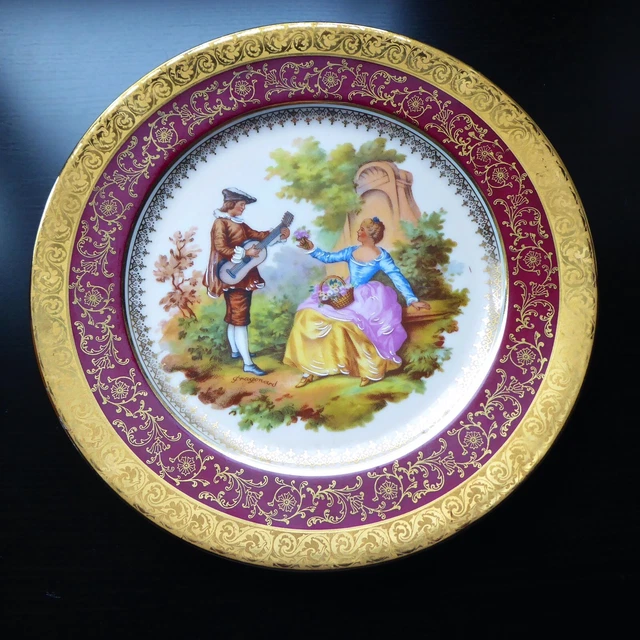 ASSIETTE en porcelaine JS de LIMOGES décor FRAGONARD rehaussé main et DORURE