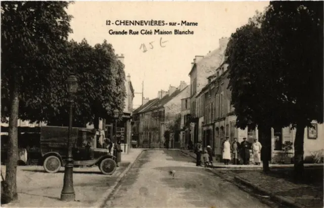 CPA AK CENNEVERS on MARNE Big Street White House Side (600426)