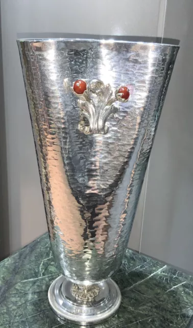 Imposante Blumen Vase Auf Sockel Gehämmert Silber 800 1062g Italien Höhe 33,5cm.