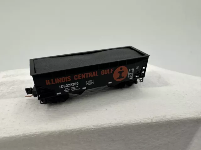 Illinois Central, 33' Twin Bay Hopper, Offset Sides w/load, RD# ICG 3222200