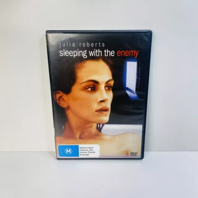 https://www.picclickimg.com/rUAAAOSwFhVkew7j/Sleeping-With-The-Enemy-DVD-Julia-Roberts.webp