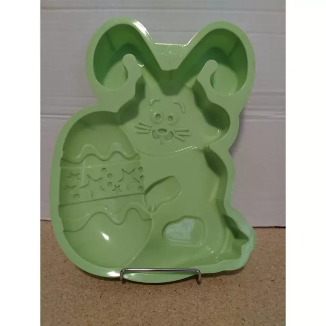 Silicone Cake Mold Baking Pan Eggs and Bunny Molds Crofton Bakeware Green Easter