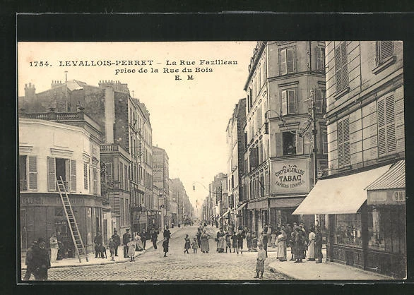 CPA Levallois-Perret, La Rue Fazilleau prise de la Rue du Bois, vue de la rue